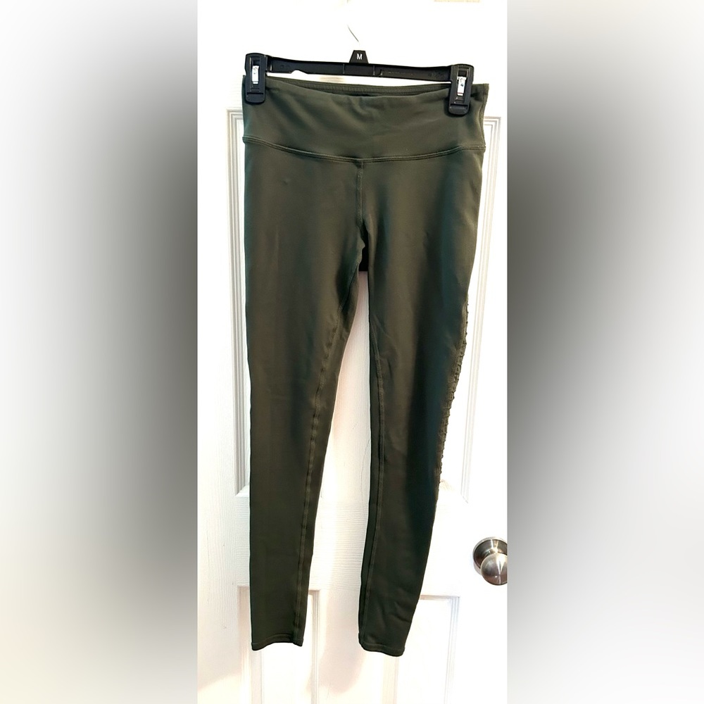 ALO Yoga hunter green leggings size small 28” inseam